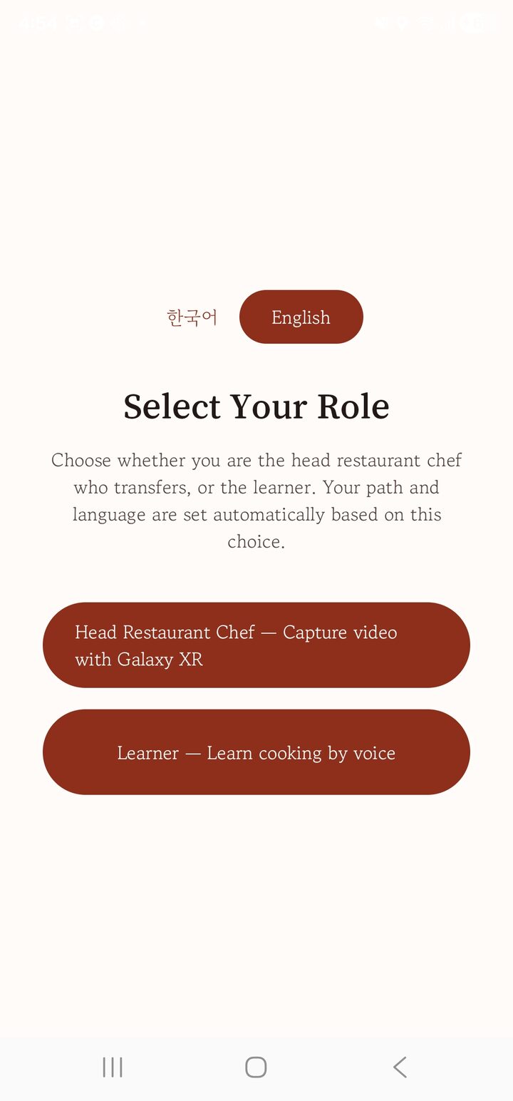 Choosing a role: head restaurant chef or learner, language set automatically